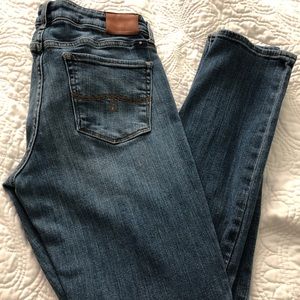 Lucky Lolita Skinny 28 / 6 Regular Medium Blue